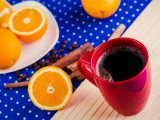 Café com creme de laranja